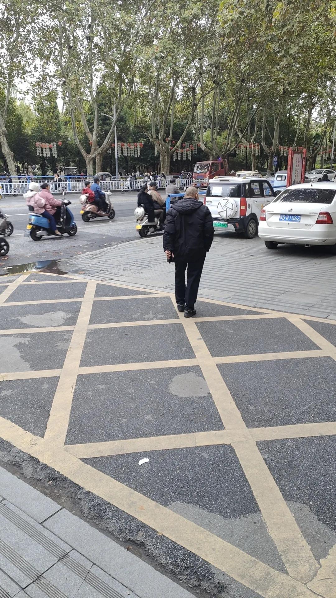 老妈老爸唯美句子_百度老爸老妈_家庭日常老妈怼老爸